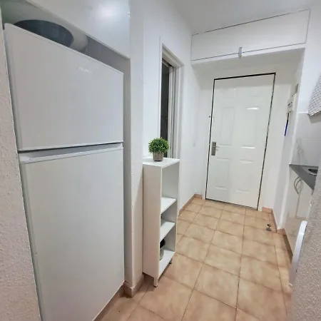 Bonito Estudio En Cristianos En Complejo Con Piscina Y Cerca De Playa Los Cristianos (Tenerife)