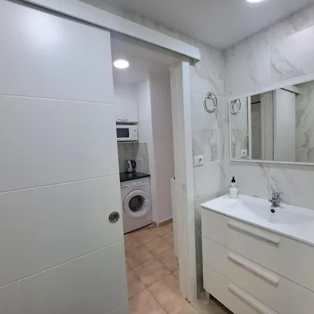 Bonito Estudio En Cristianos En Complejo Con Piscina Y Cerca De Playa * Los Cristianos (Tenerife)