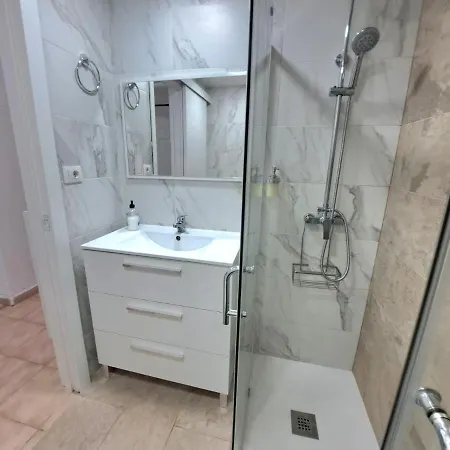 Bonito Estudio En Cristianos En Complejo Con Piscina Y Cerca De Playa *