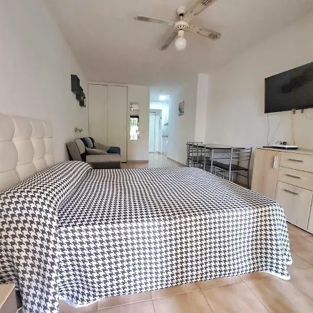 Apartment Bonito Estudio En Cristianos En Complejo Con Piscina Y Cerca De Playa Los Cristianos (Tenerife)